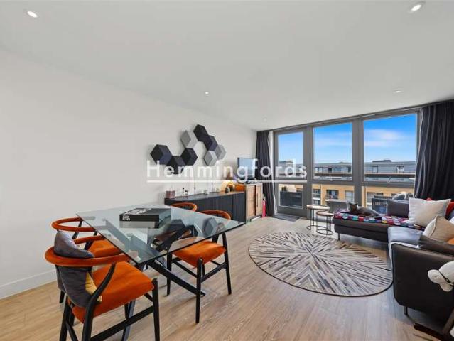 Apartment for sale in Islington, Greater London