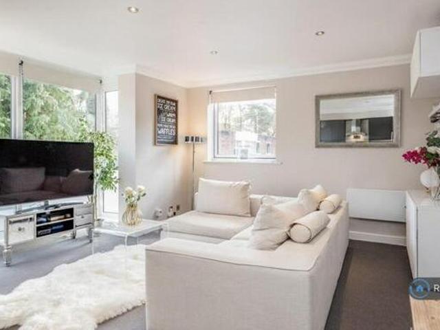 House for sale in Ascot