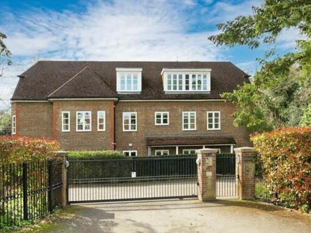 House for rent in Ascot