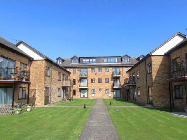 House for rent in Bowers Gifford and North Benfleet, Essex