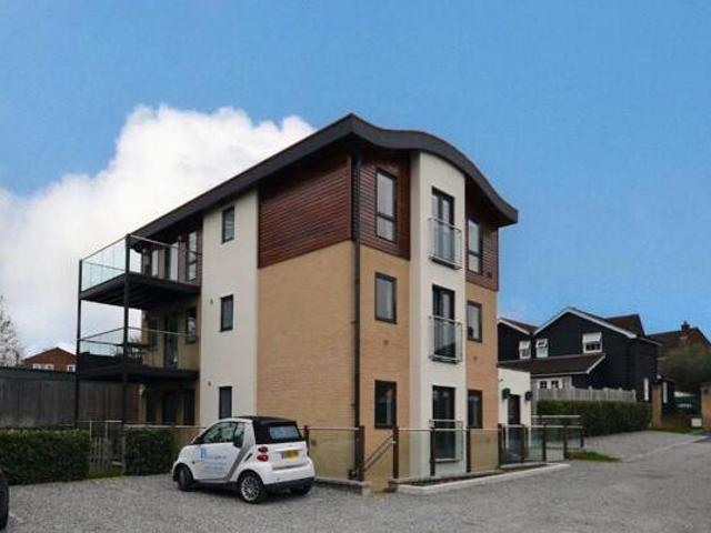 House for rent in Navestock Side, Essex