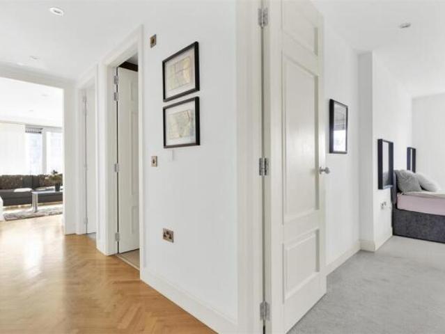 Apartment for rent in Cat Hill, England
