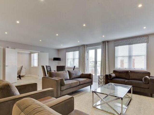 House for rent in Blackhills, Surrey