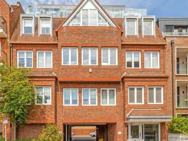House for rent in Gerrards Cross, Denham