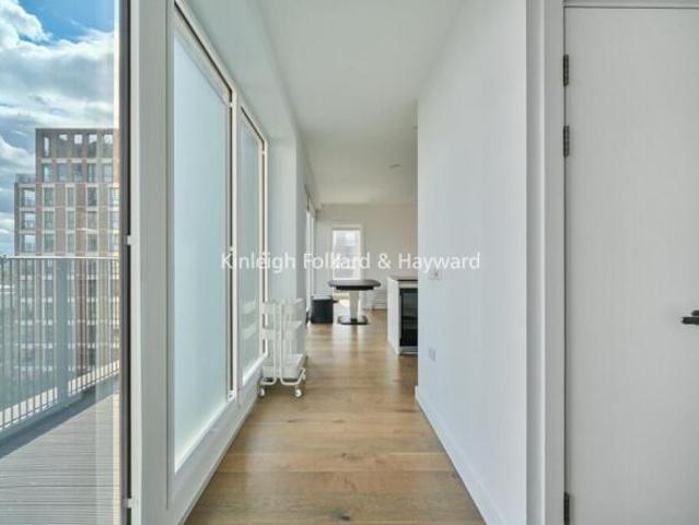 Apartment for rent in Cat Hill, England