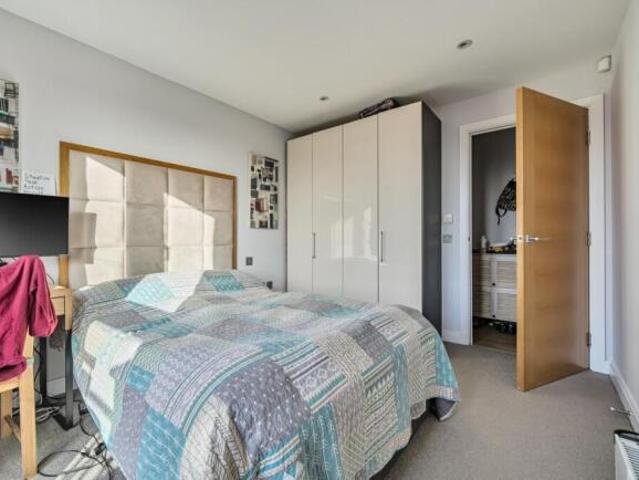 Apartment for rent in Woodside Park, Greater London