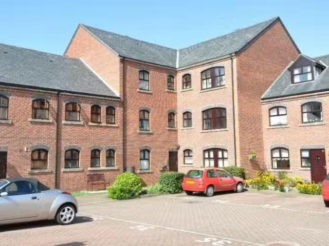 House for rent in Rossmore, Cheshire