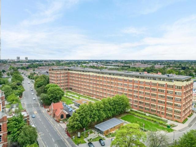 Flat for sale in Bell Farm, High Field