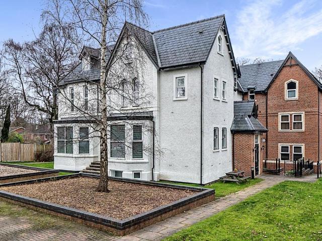 Flat for sale in Salford, Greater Manchester