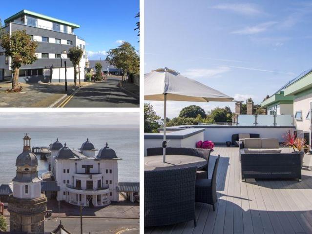Flat for sale in Penarth Marina, Penarth