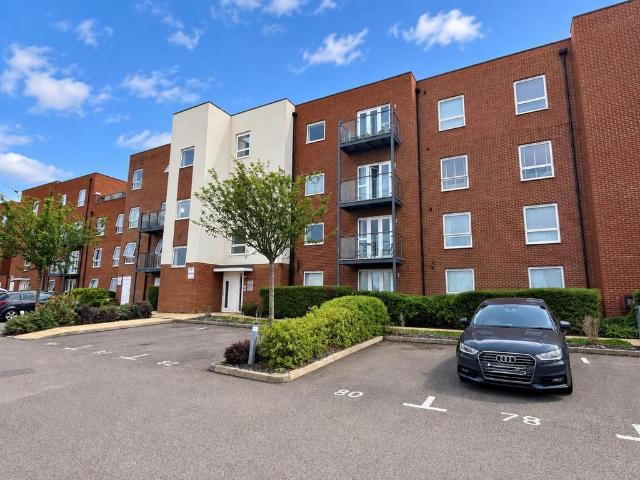 Flat for sale in Castle Hill, Dartford