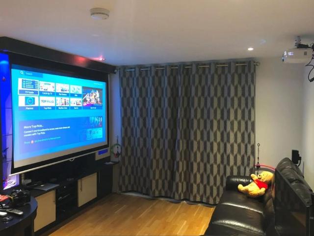 Flat for sale in London Borough of Hounslow, Feltham