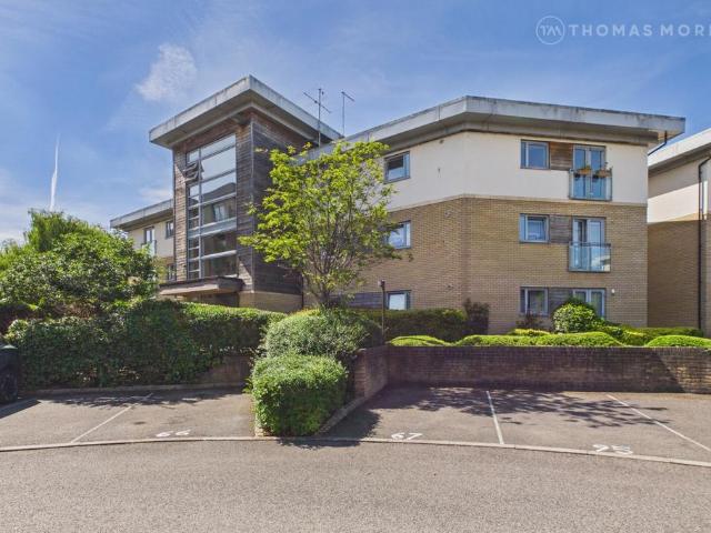 Flat for sale in Huntingdon