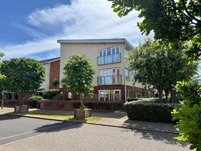Flat for sale in Hythe and Dibden, Ashurst Bridge