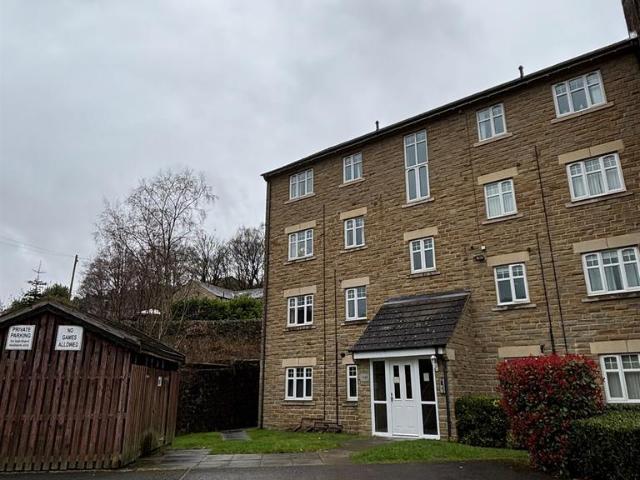 Flat for sale in Ripponden, Isle Of Man