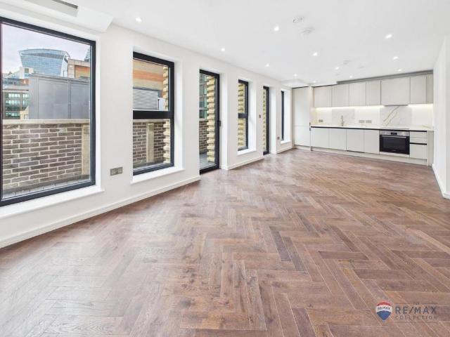 Flat for sale in Aldgate, Lyons