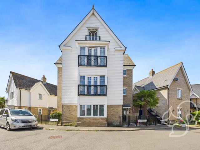 Flat for sale in Fordham Heath, Essex