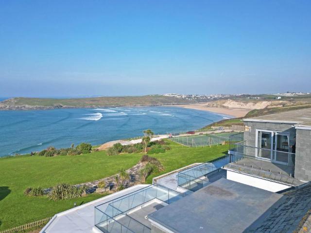 Flat for sale in Crantock