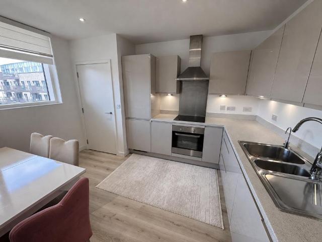 Flat for sale in Stratford Marsh, Greater London