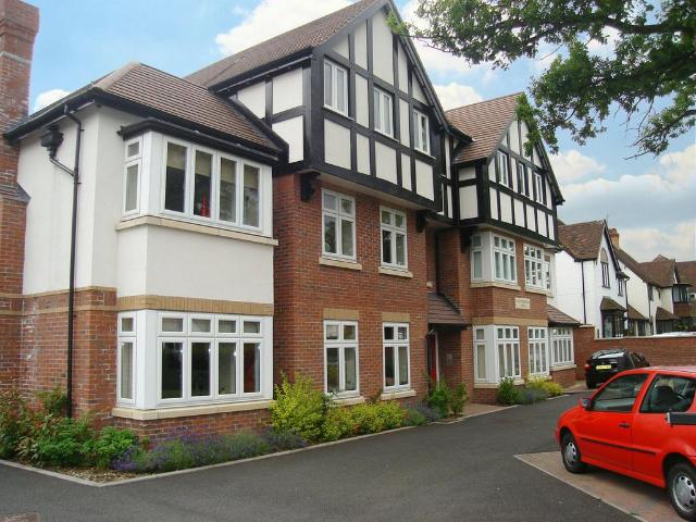 Flat for sale in Blossomfield, West Midlands
