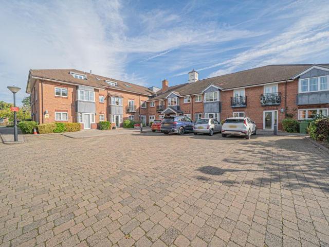 Flat for sale in Balsall Common, Solihull