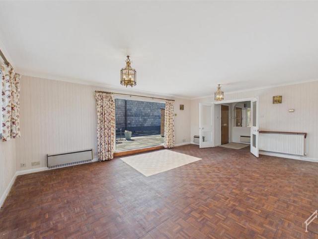 Flat for sale in Greater London