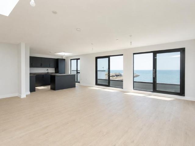 Flat for sale in West Cliff, Acol