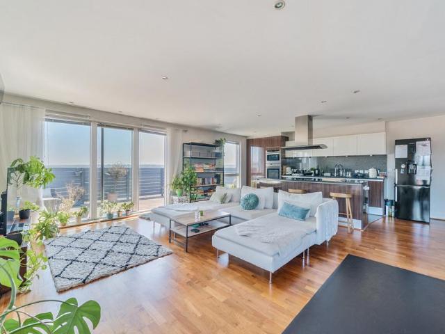 Flat for sale in Blackhills, Surrey