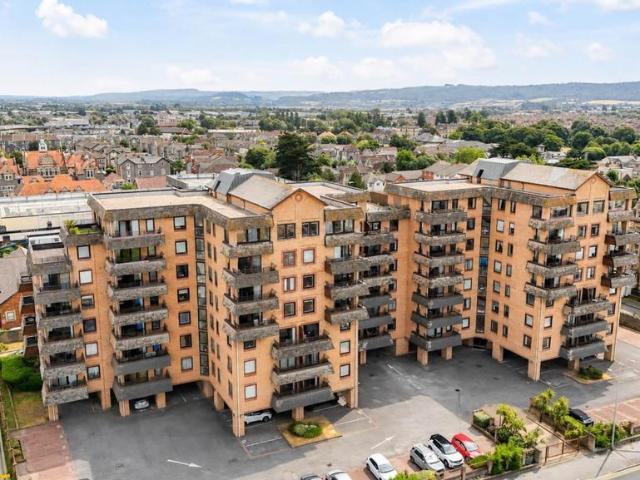 Flat for sale in Weston-super-mare, North Somerset