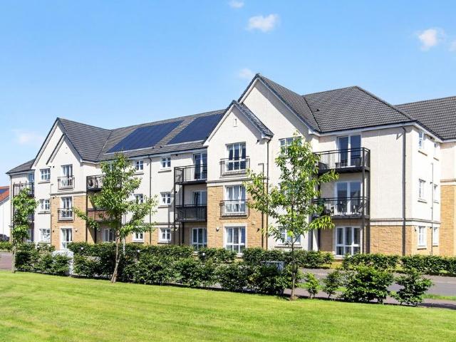 Flat for sale in Antonshill, Scotland
