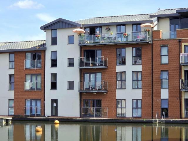 Flat for sale in Wilden, Rushock