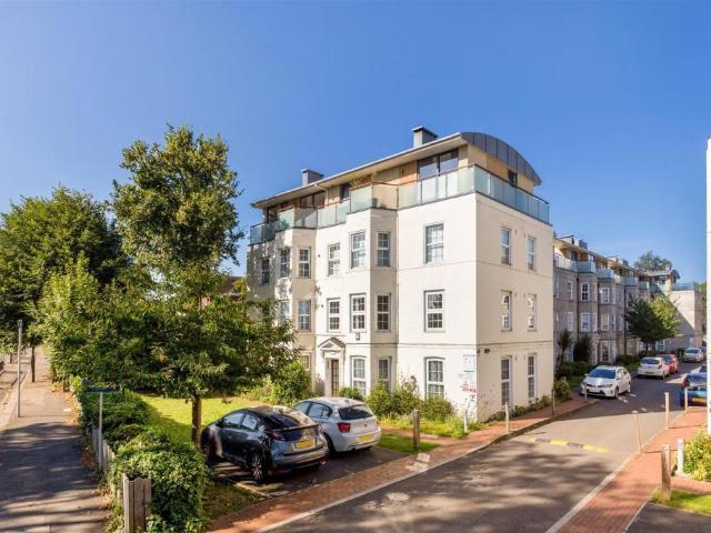 Flat for sale in London Borough of Merton, Greater London