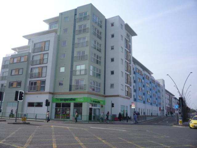 Flat for sale in Woodcote, Epsom
