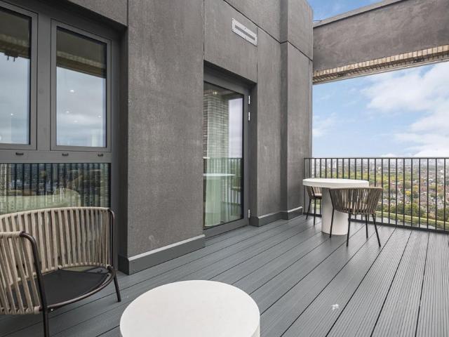 Flat for sale in Woodberry Down, Stamford Hill
