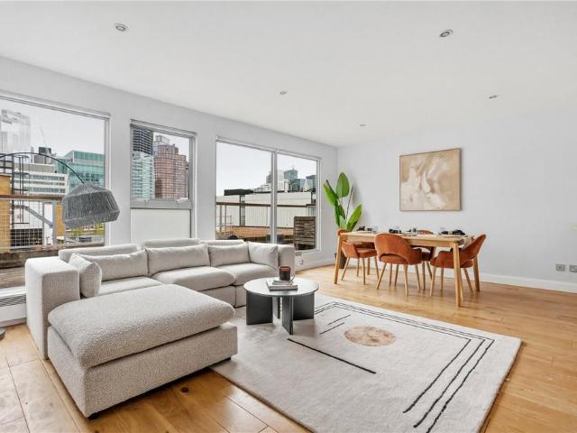 Flat for sale in Shoreditch, Greater London