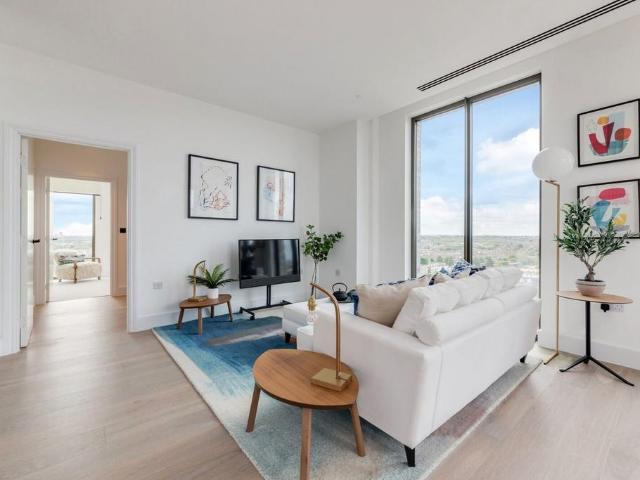 Flat for sale in Kensal Town, Greater London
