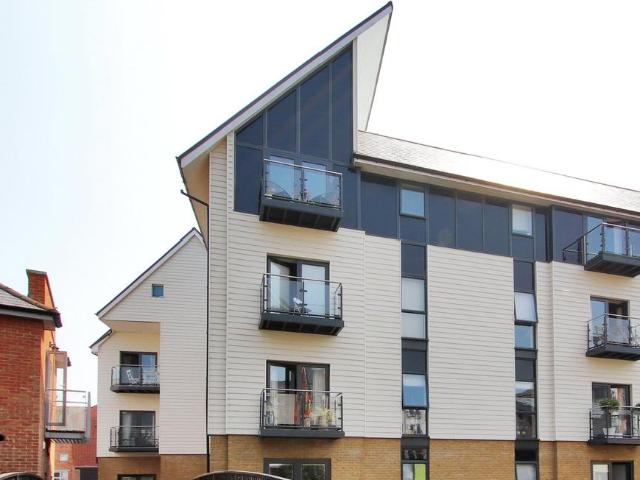Flat for sale in St. Mildred's, The Bridge