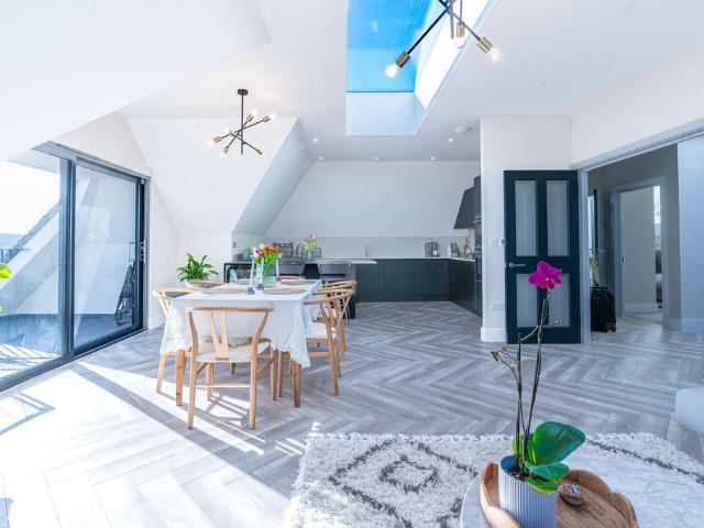Flat for sale in London Borough of Croydon, Purley