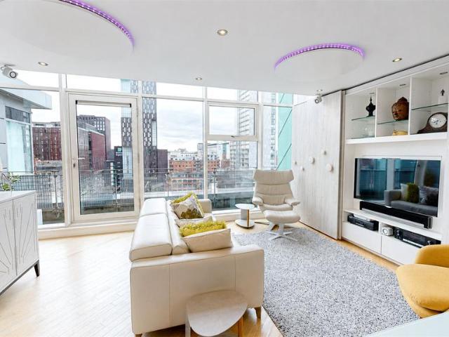 Flat for sale in City Centre, Georgia