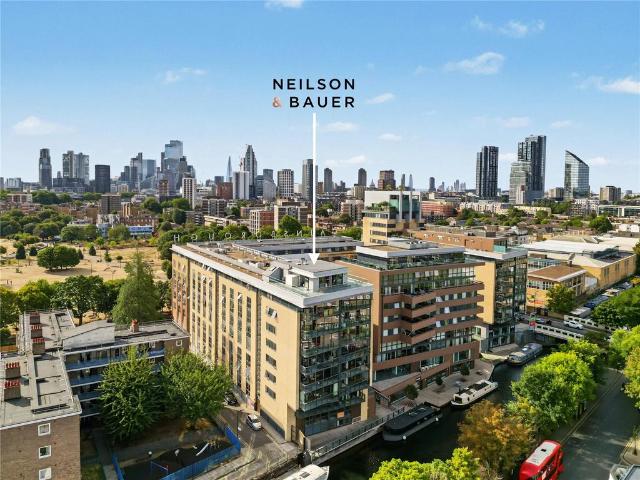 Flat for sale in Hoxton, De Beauvoir Town