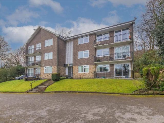 Flat for sale in Saddleworth, Pendock