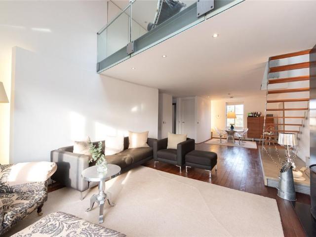 Flat for sale in Belsize Park, Greater London