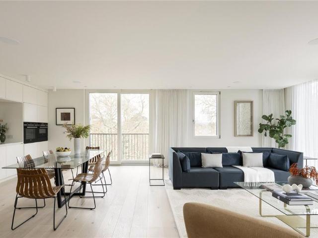 Flat for sale in Somers Town, Greater London