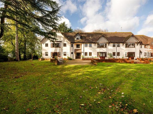 Flat for sale in Beaconsfield and Chepping Wye Community Board, Tylers Green