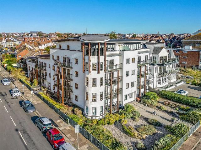 Flat for sale in Leigh on Sea, Southend-on-Sea