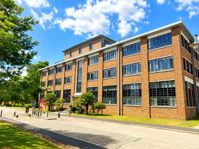 Flat for sale in Farnborough, Hampshire