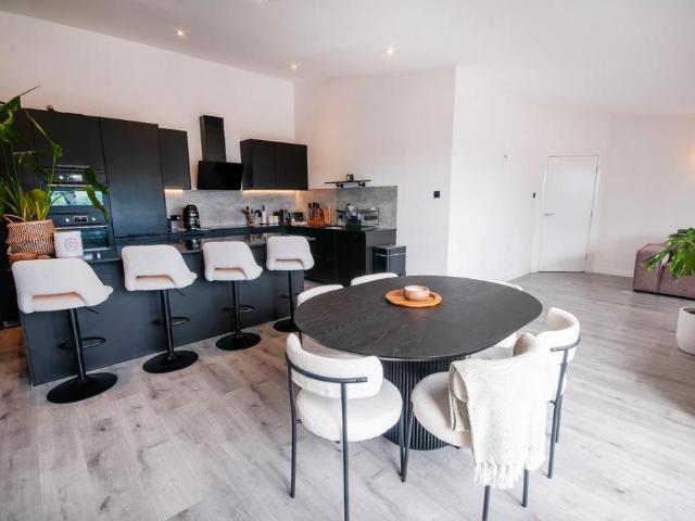 Flat for sale in City Centre, Georgia