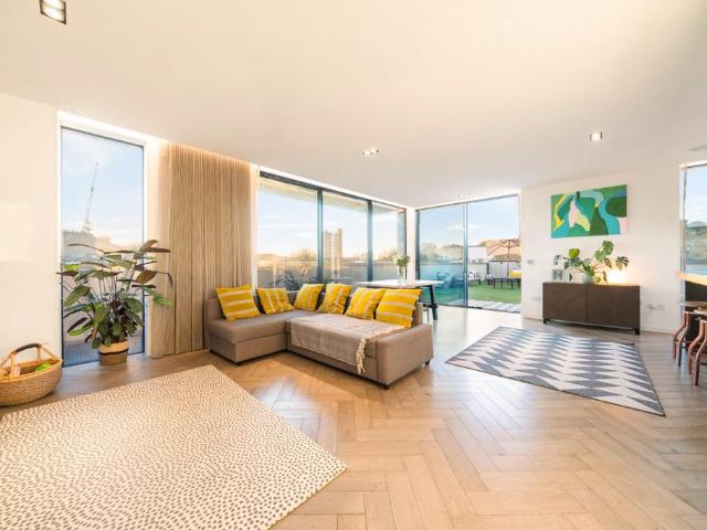 Flat for sale in Kensal Town, Maida Vale