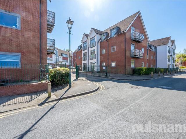 Flat for sale in West Midlands