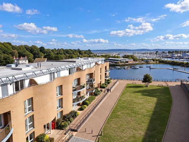 Flat for sale in Lymington, New Forest